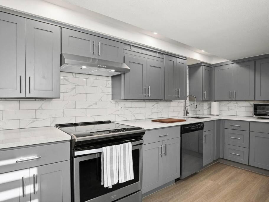 Ferienwohnung Elegant Richmond Gem Nestled Up To Hawthorne Blvd. Portland Exterior foto